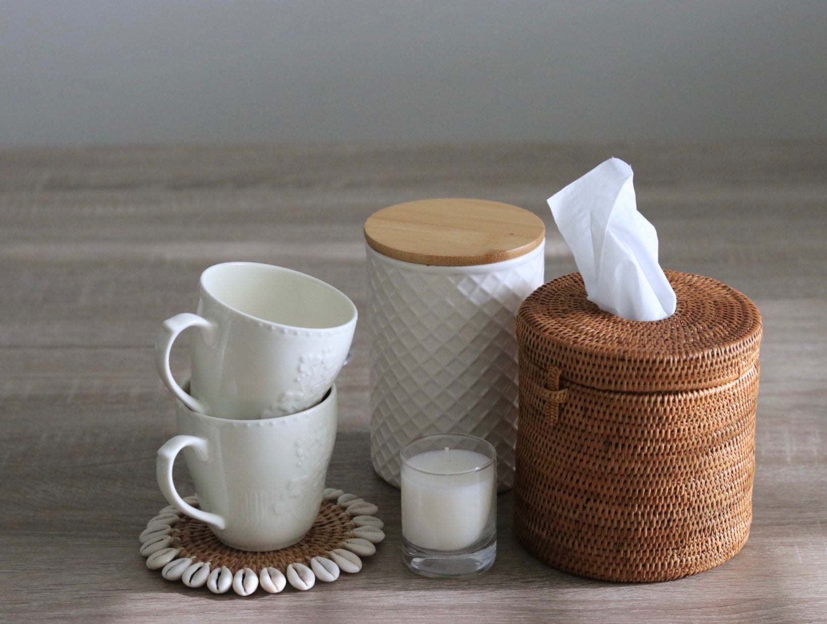 Hand Woven Atta Round Tissue Box ~ Made in Bali ~