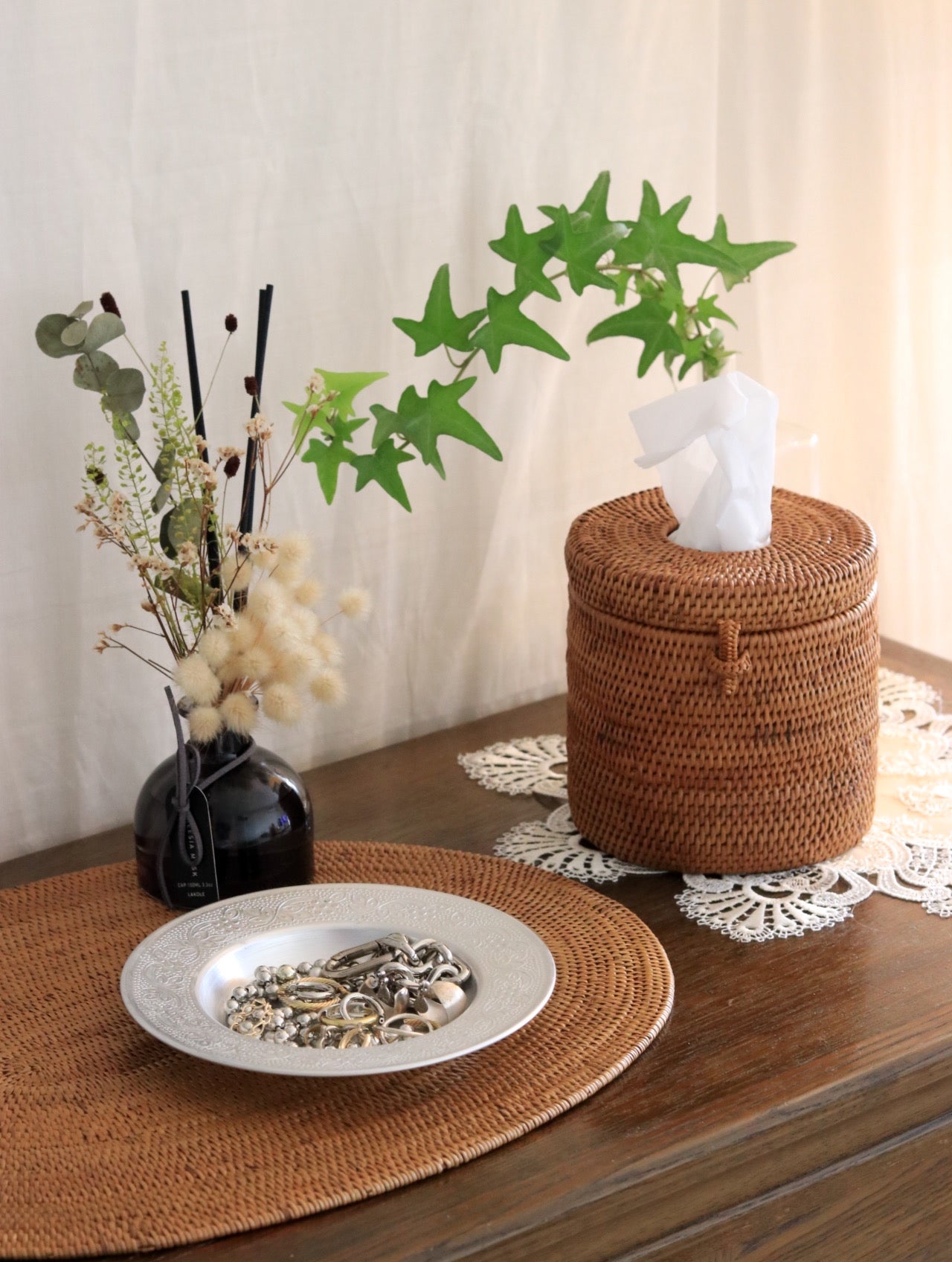 Hand Woven Atta Round Tissue Box ~ Made in Bali ~