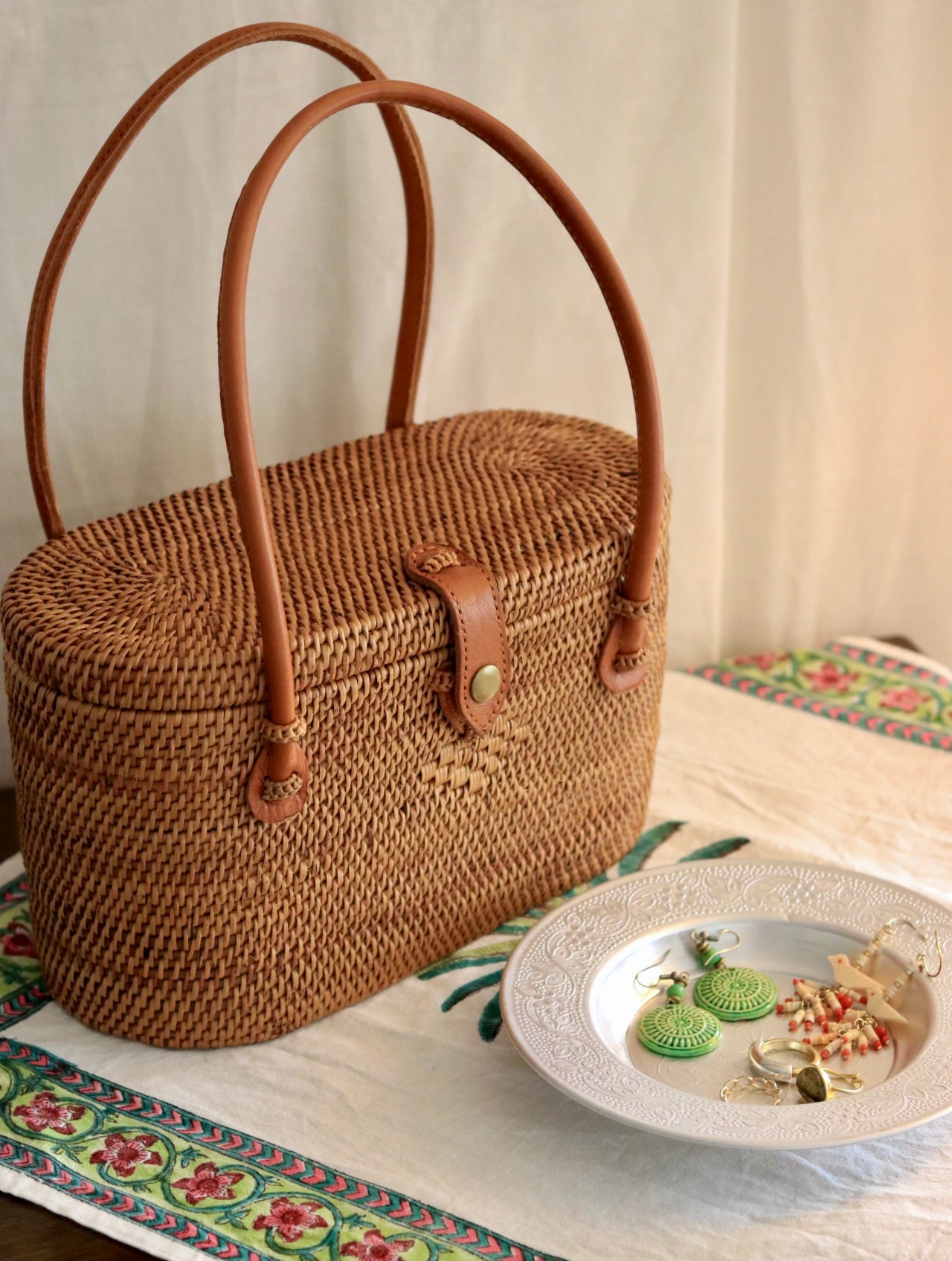 Hand Woven Atta Oval Hand Bag ~ Made in Bali ~