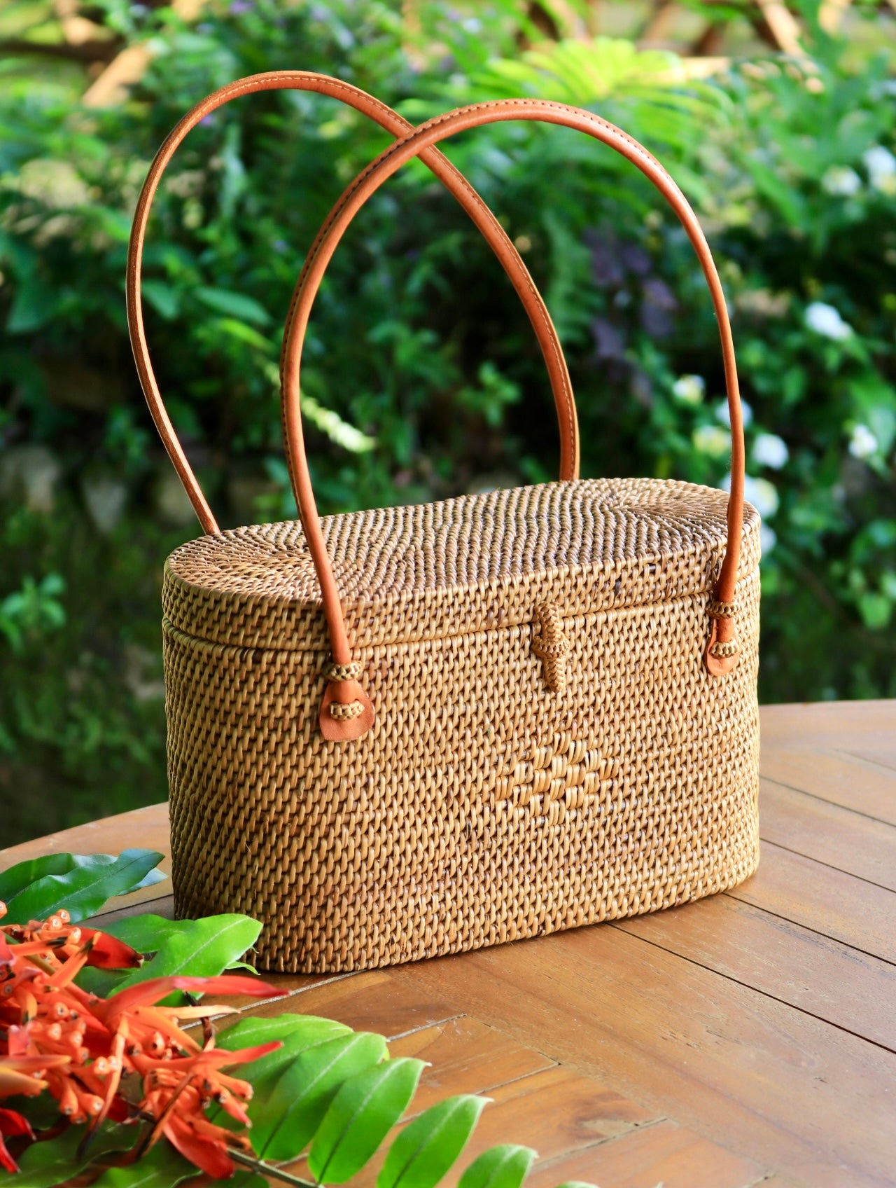 洋書 Ulat-ulatan:Traditional Basketry in Bali Ulat-ulatan:Traditional Basketry in Bali - メルカリ