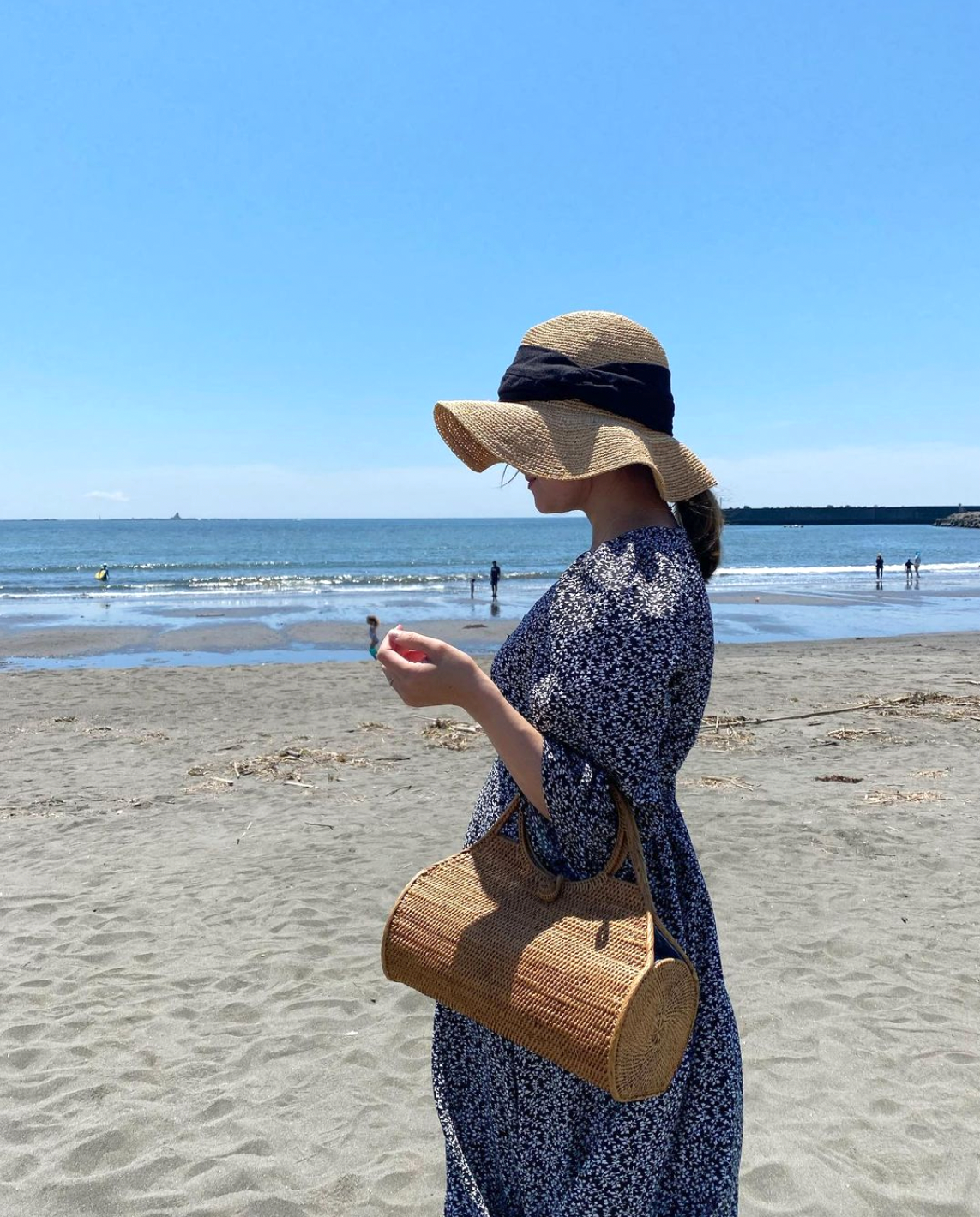 Hand Woven Atta Side Round Hand Bag ~ Made in Bali ~