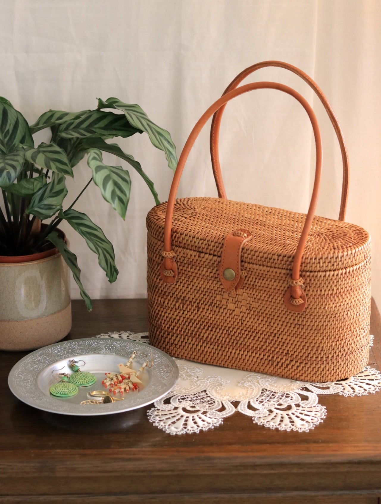 Hand Woven Atta Oval Hand Bag ~ Made in Bali ~