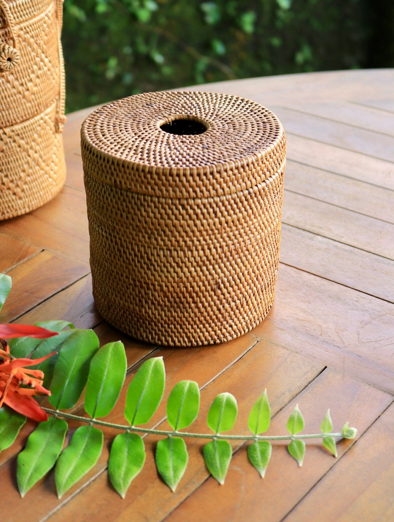 Hand Woven Atta Round Tissue Box ~ Made in Bali ~